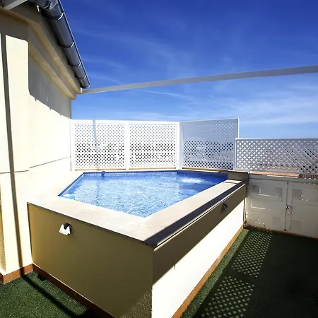 Апартаменты Penthouse With Private Swimming Pool On The Terrace Дения